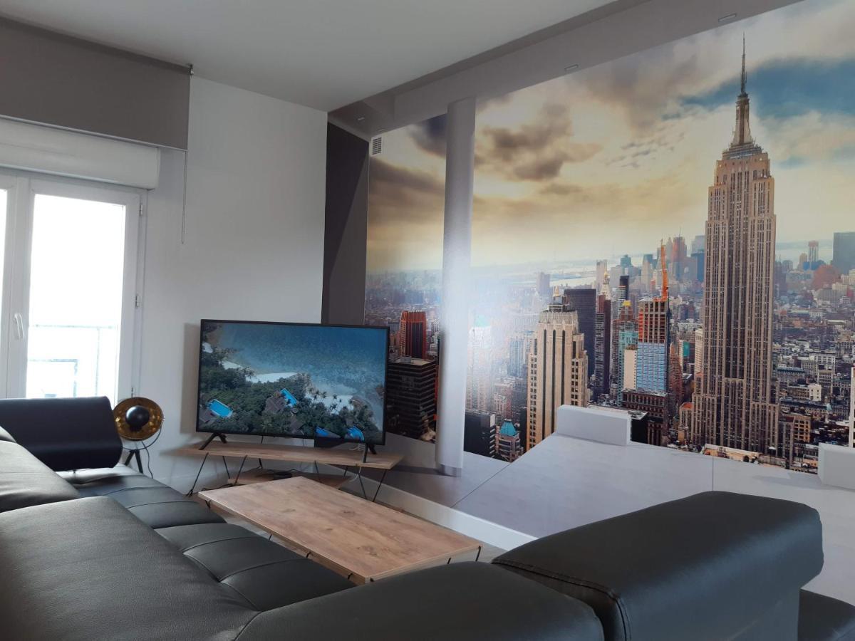Appartement Renove Le New-York En Centre Ville - Terrasse Et Parking - Non Climatise La Roche-Chalais エクステリア 写真